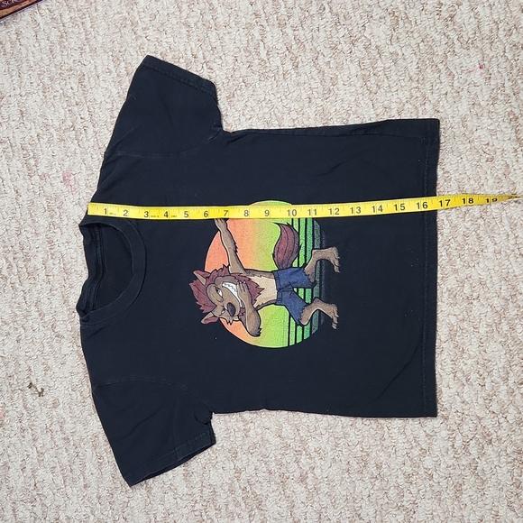 $5☃️Big Bad Wolf XS Boys Graphic Tee - Picture 3 of 4